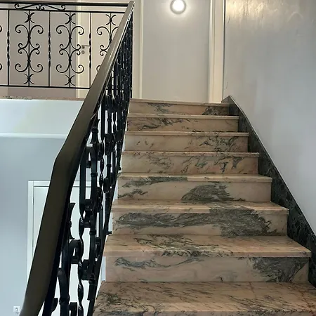 Apartamento Vaste Avec Parking Gratuit, Borne Dispo Et Espace De Travail