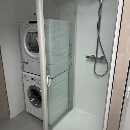 Vaste Avec Parking Gratuit, Borne Dispo Et Espace De Travail Apartamento *