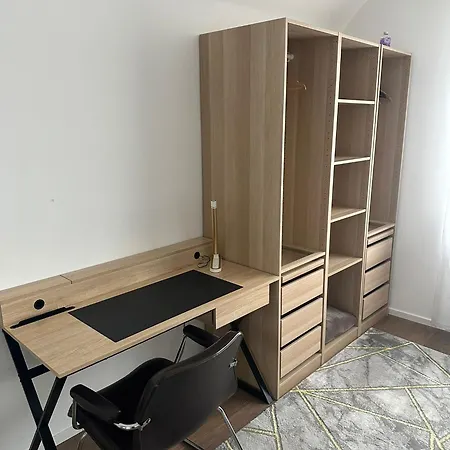 Vaste Avec Parking Gratuit, Borne Dispo Et Espace De Travail Apartamento *